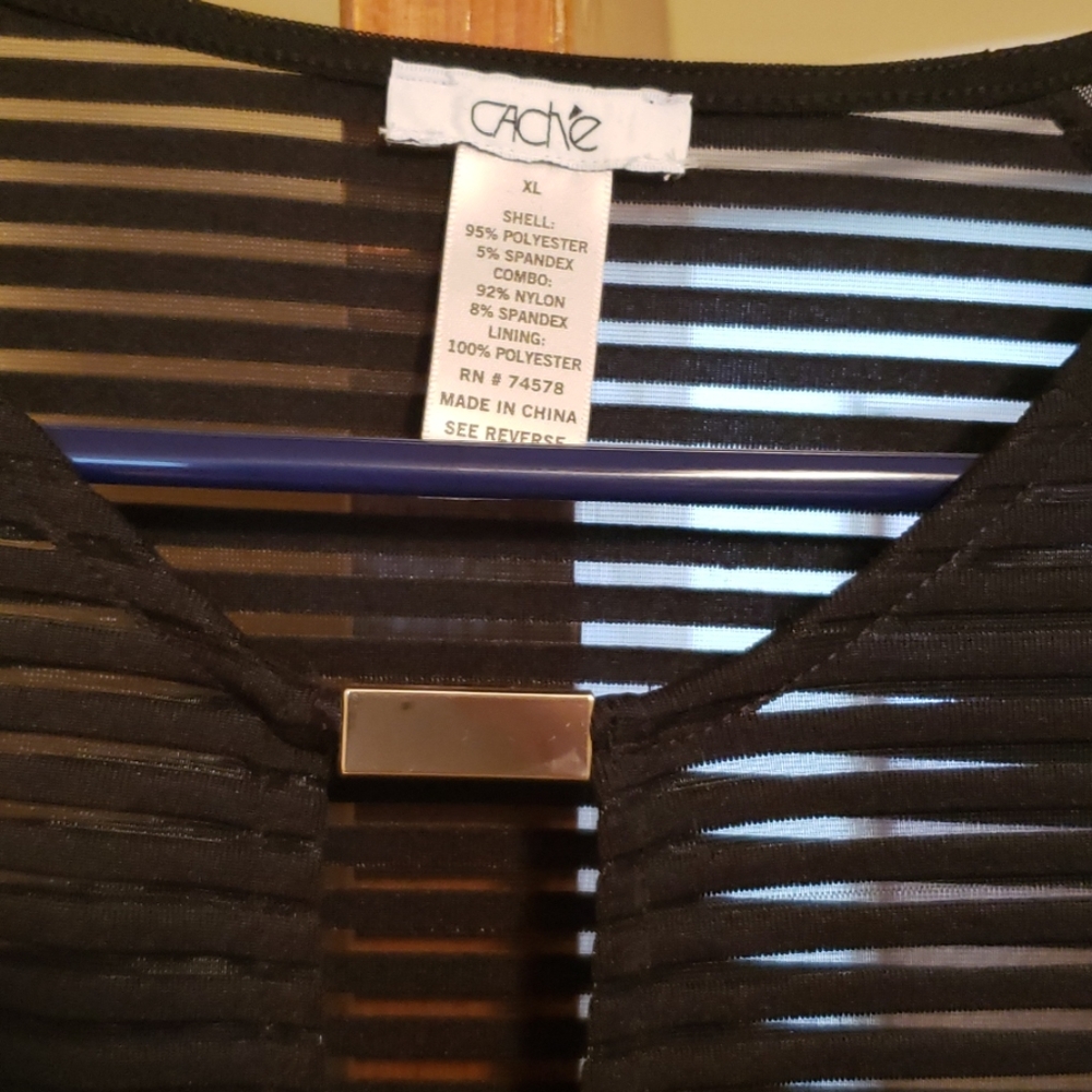 Cache black blouse - Picture 2 of 3